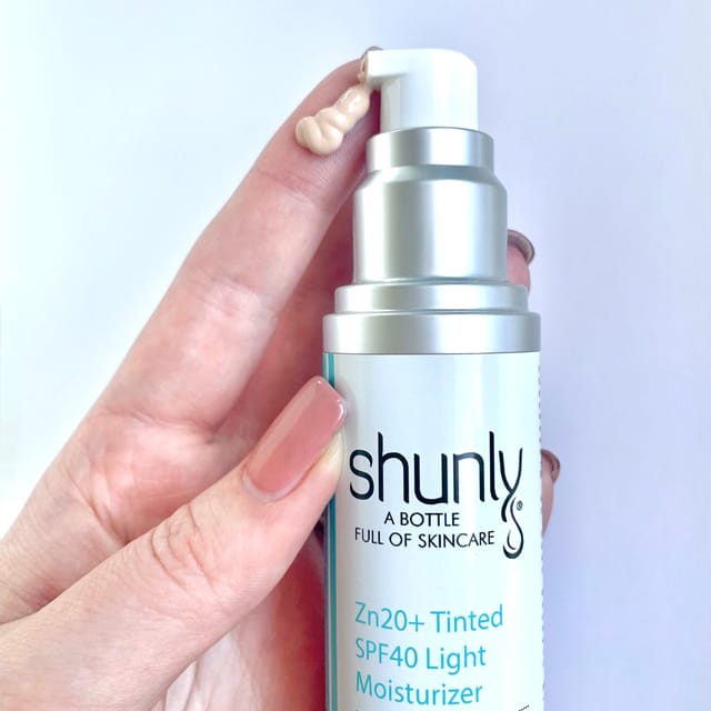 Zn20+ Tinted SPF 40 Light Moisturizer